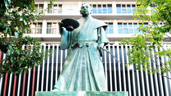 黒田武士像