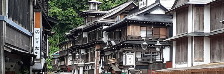 銀山温泉街